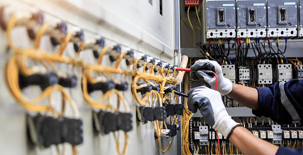 Professional Electrician technician working in Lake Ketchum, WA